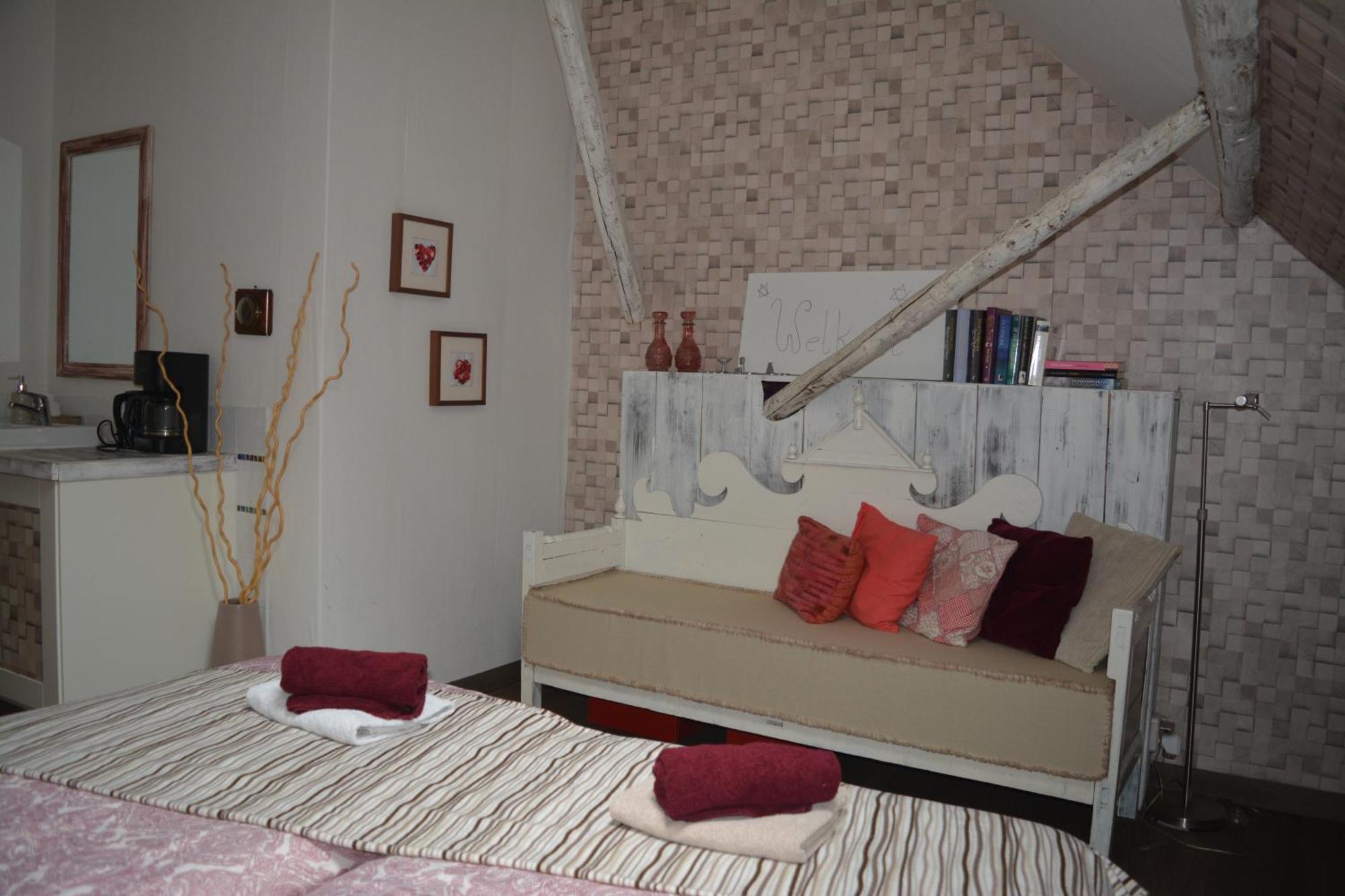 Tintaglia, Betaalbaar En Gastvrij Bed & Breakfast Stadskanaal Exterior photo